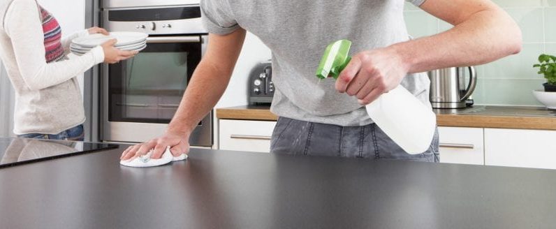 Cleaning the kitchen countertop