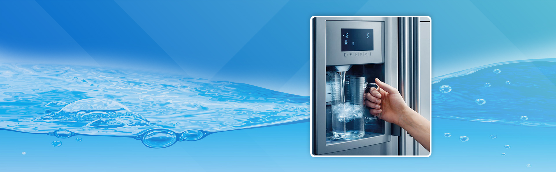 В резервуаре воды холодильника. Диспенсер воды для холодильника nrs9181vxb. Водяной холодильник. Холодильник со льдом и водой. Холодильник с водичкой.